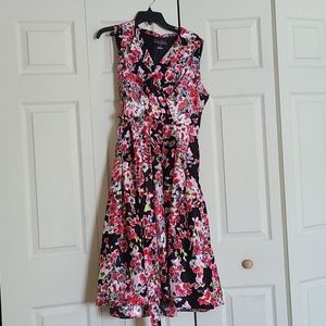 Jessica Howard 16 belted floral dress
